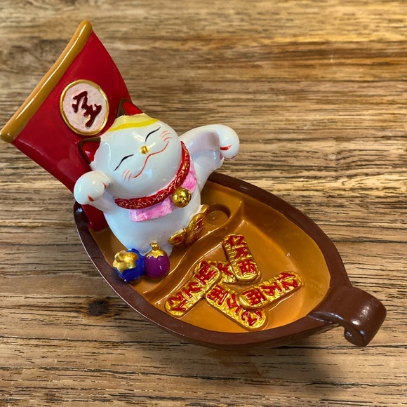Asian Lucky Cat Pen Holder Sailing on a Boat - Picture 1 of 8